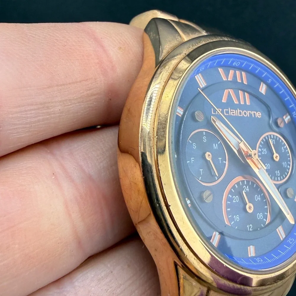 Vintage Men's Liz Claiborne Watch Gold Tone NONWORKING